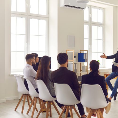 Seminar Kurs Schulung von Mitarbeitern